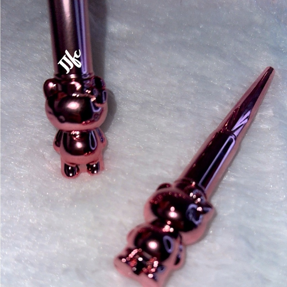 Beautiful Hello Kitty eyeliner